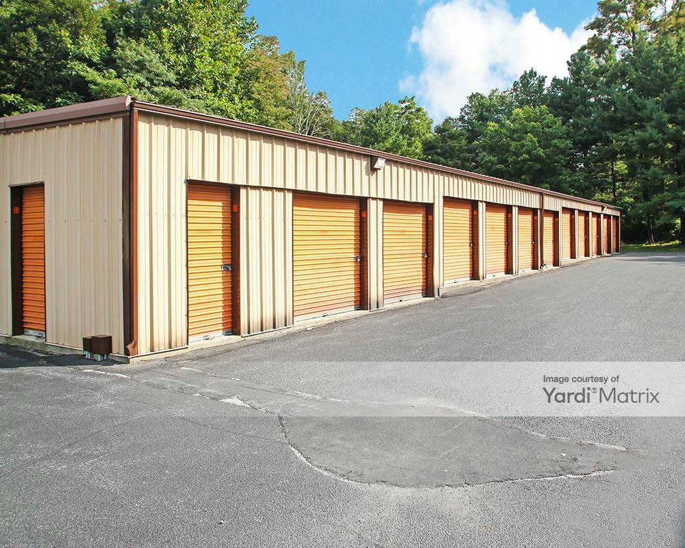 A L Self Storage 220 Overocker Road, Poughkeepsie RentCafe